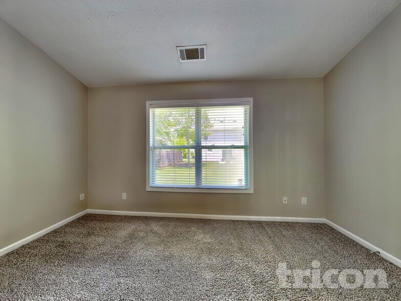 Building Photo - 3692 Tullamore Ln