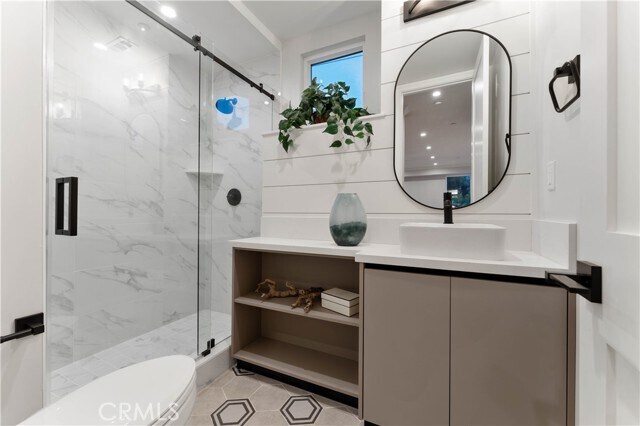 Building Photo - 709 2nd