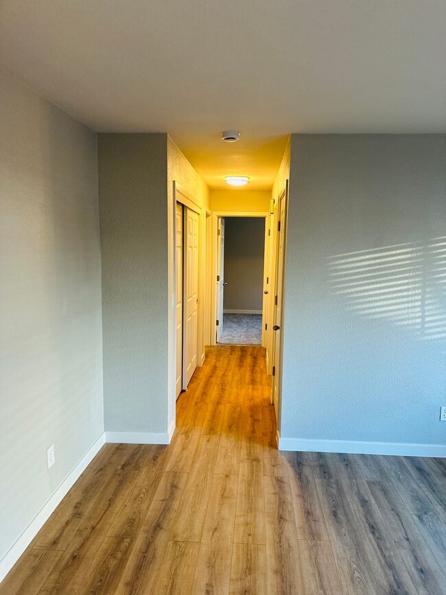 Building Photo - Beautifully Remodeled Downtown Camas Home