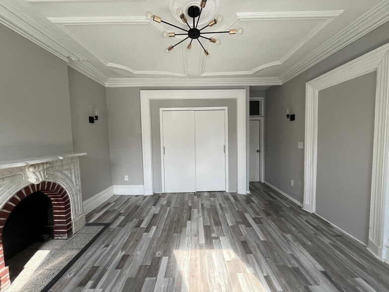 Building Photo - 86 Irving St