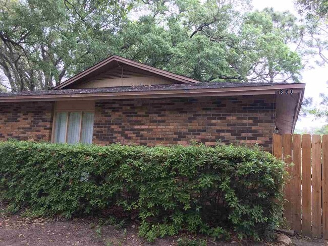 Primary Photo - 1350 Langley Ave