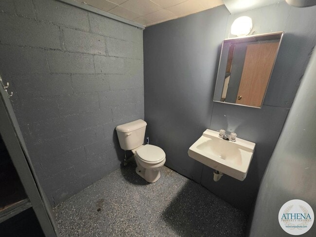 Building Photo - 2 Bedroom / 1.5 Bath House - NEAR SEMO's CAMPUS