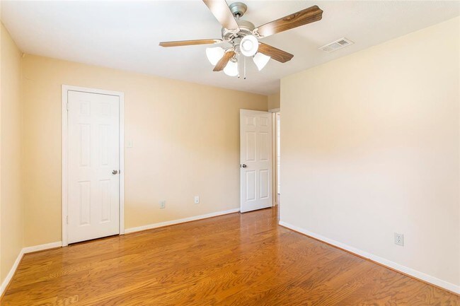 Building Photo - 14718 Stanbridge Dr