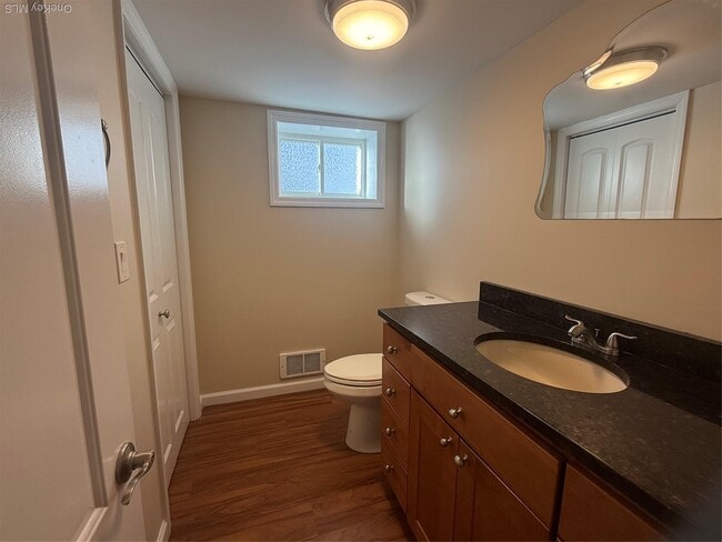 Building Photo - 192 S Long Beach Rd