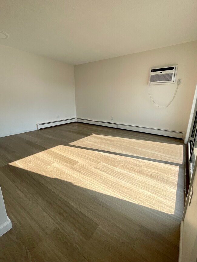 Building Photo - 20 Sundance Dr