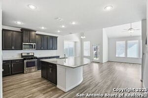 Building Photo - 204 Tiltwood Ct