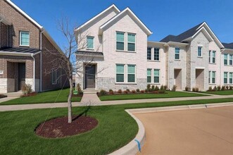 Building Photo - 1030 Bristleleaf Wy