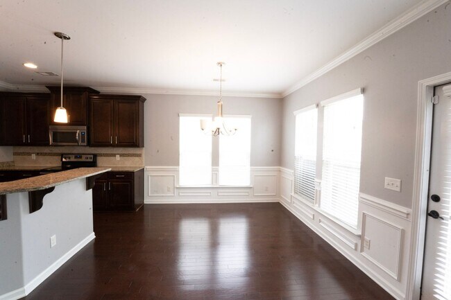 Building Photo - Coming Available!