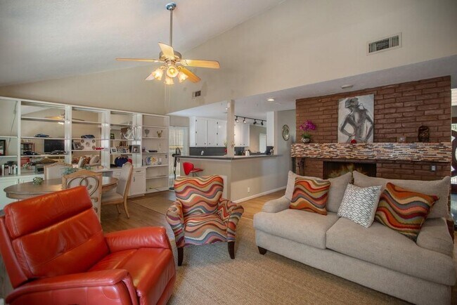 Building Photo - 2303 Silver Sage Dr