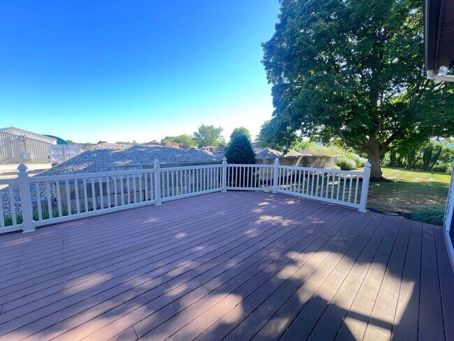 Building Photo - Spacious Four Bedroom Home in Byron Center!