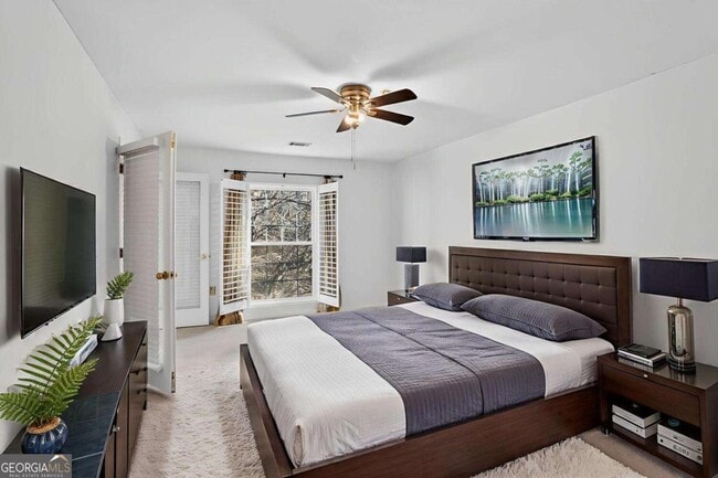 Building Photo - 27207 Plantation Dr NE