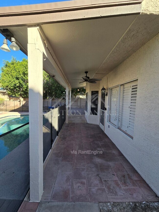 Building Photo - 4314 E Silverwood Dr