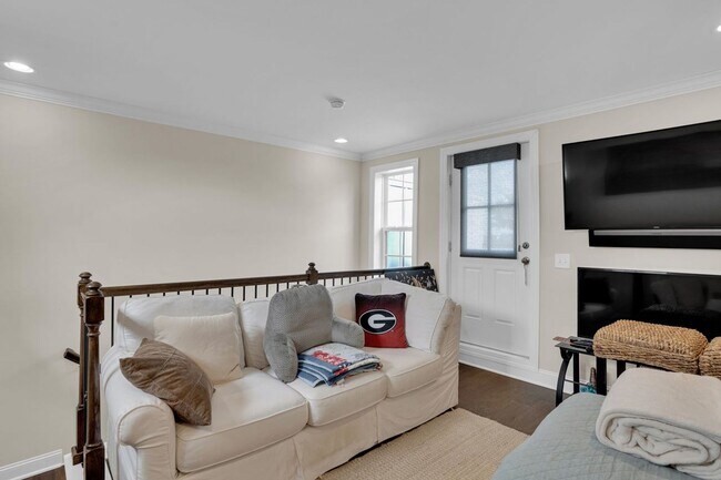 Building Photo - Bull Street District 3 Bedroom 3.5 Bath