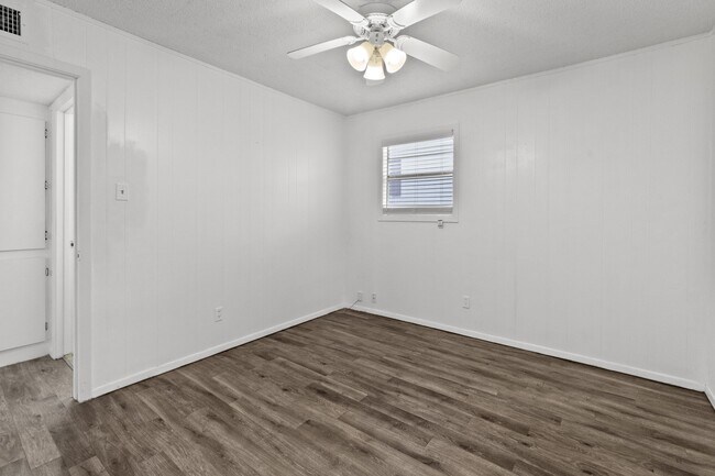 Building Photo - 110 Apache Hills Dr
