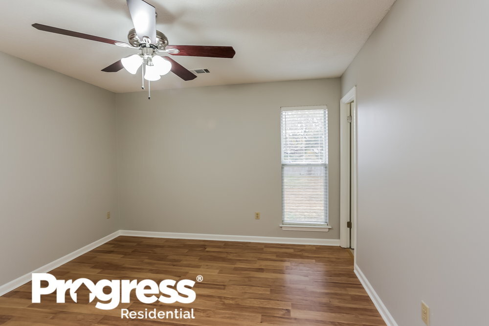 Building Photo - 5850 Waverly Dr