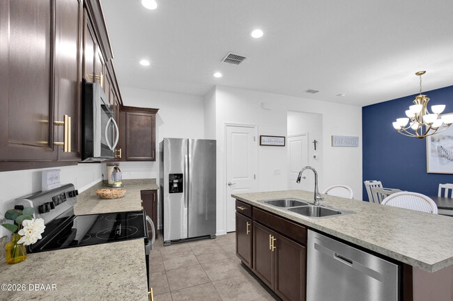 Building Photo - 317 Pop Top Ln