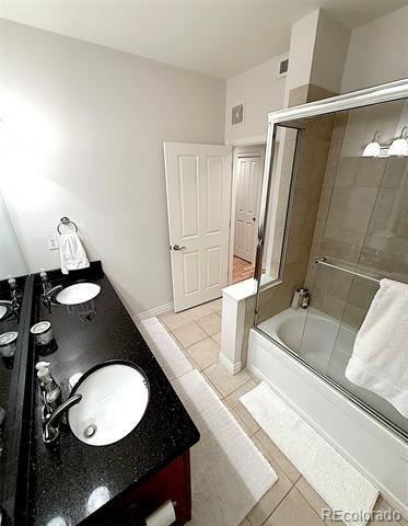 Building Photo - 2700 E Cherry Creek S Dr