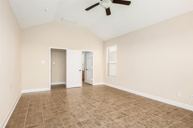 Building Photo - 26311 Parkman Grove Dr