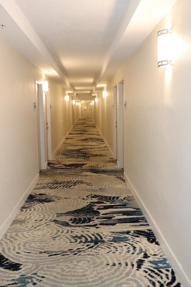 Building Photo - 3001 S Ocean Dr