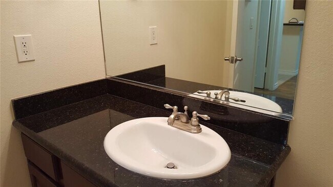 Building Photo - 6000-5 Shepherd Mountain Cove