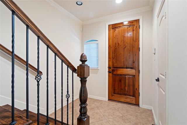 Building Photo - 6465 Naples Dr