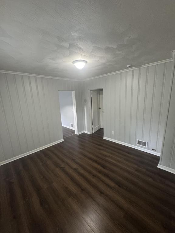 Building Photo - 1243 Simmons Ave