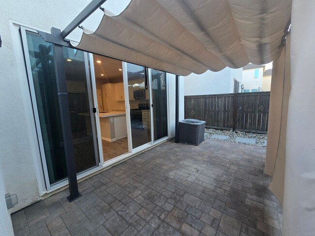 Building Photo - Fresh, Fun & Fully Loaded! 1681 Whitmore L...