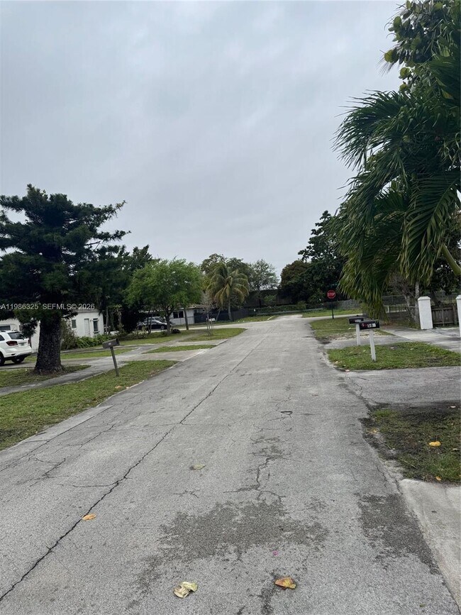 Building Photo - 573 NW 113th St