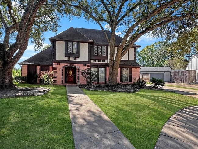 Building Photo - 7703 Braesridge Ct