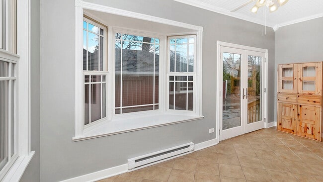 Building Photo - 346 E Prospect Ave