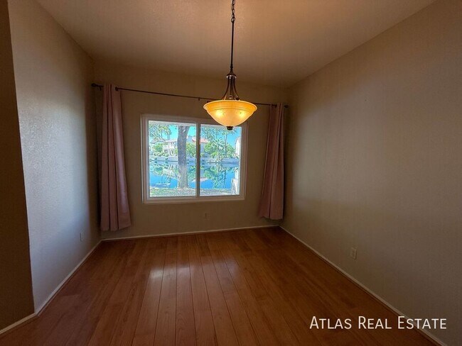 Building Photo - 1425 W Coral Reef Dr