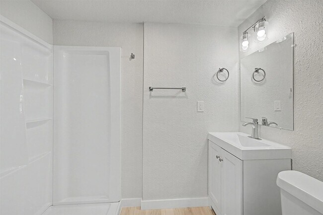 Building Photo - 9021 White Settlement Rd