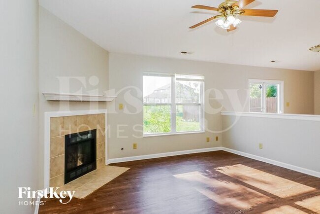 Building Photo - 2431 Copper Hill Dr