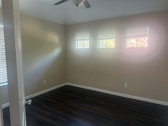 Building Photo - 2844 Cascade Cove Dr