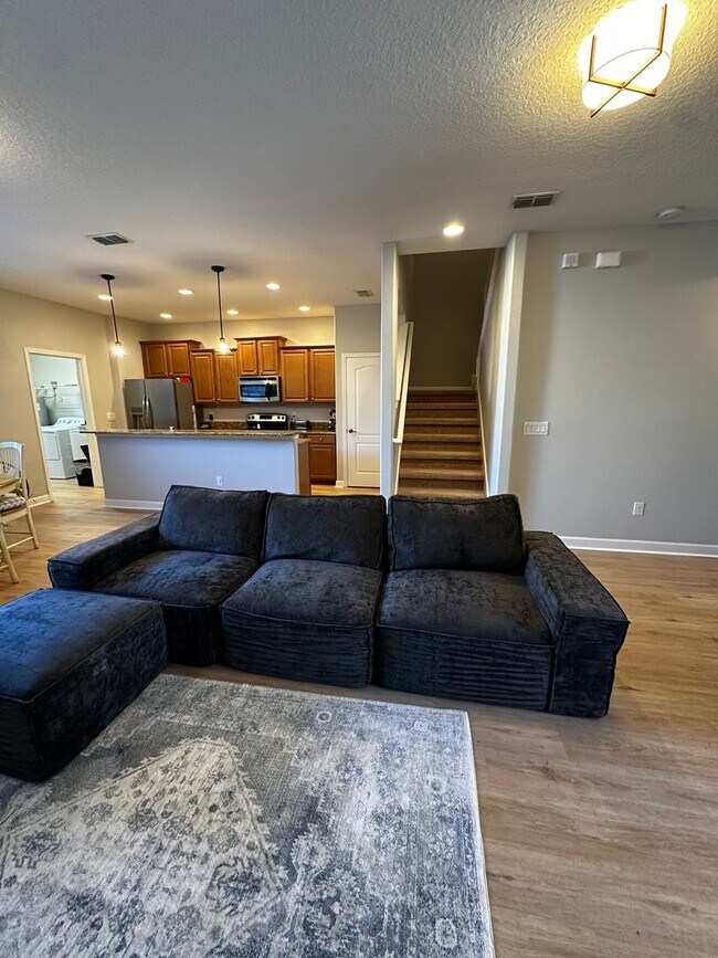 Building Photo - New Winter Garden!