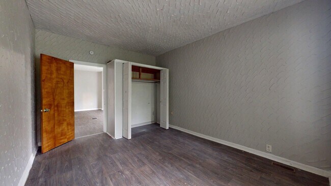 Building Photo - 3889 W.33rd