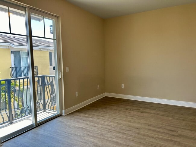 Building Photo - 3803 NW 5th Terrace