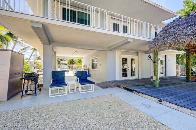 Building Photo - 157 Ocean Dr