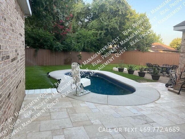 Building Photo - 3731 Edgewood Ct