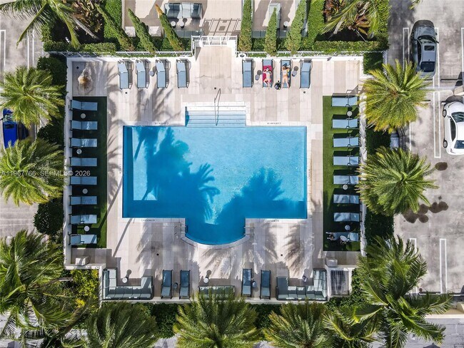 Building Photo - 3000 Coral Wy