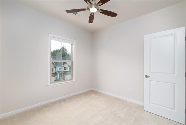 Building Photo - 424 Fairmont Dr