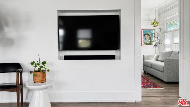 Building Photo - 3489 2nd Ave