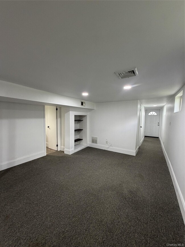 Building Photo - 3 Grand Haven Dr