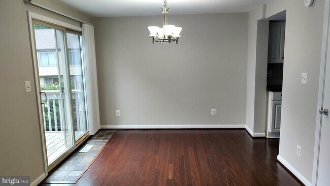 Building Photo - 35 Eastford Ct