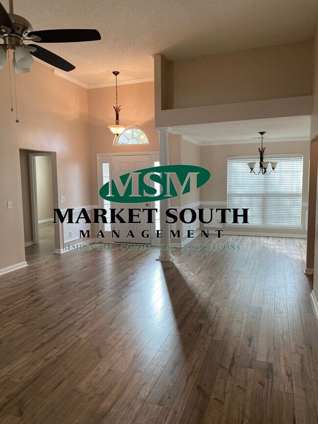 Building Photo - **APPLICATION PENDING!!**  BENTON BLVD BEAUTY -- ARBOR VILLAGE