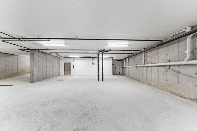 Building Photo - 115 Thurston St
