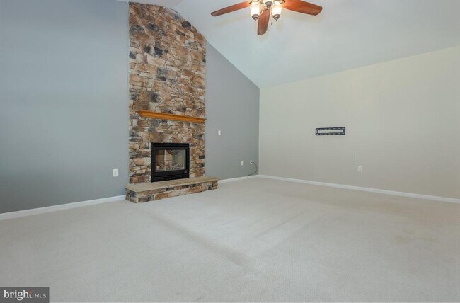 Building Photo - 105 Ticonderoga Dr