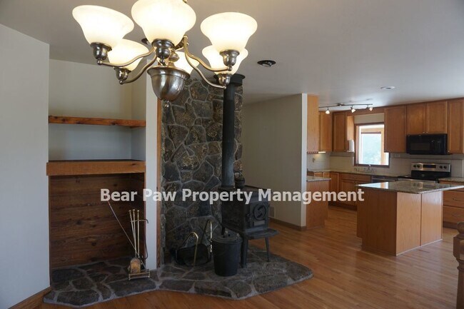 Building Photo - Amazing Views of Mt. Evans in Evergreen Highlands!