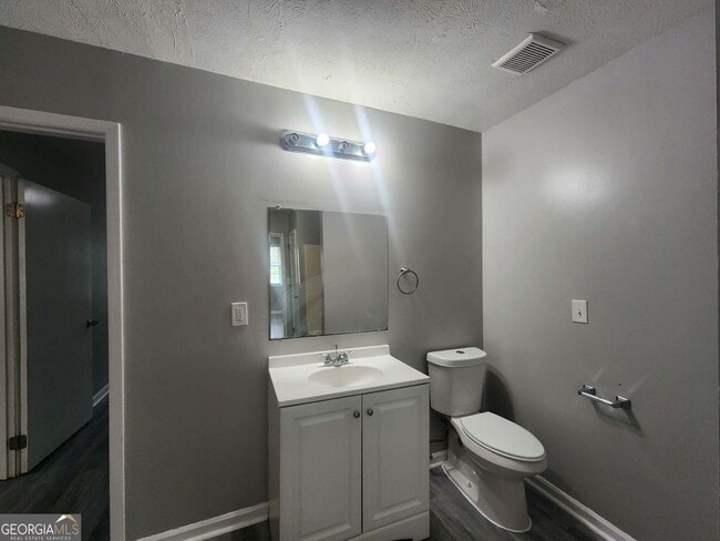 Building Photo - 1168 Pinedale Cir NW