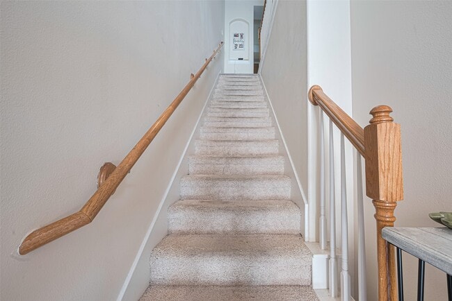 Building Photo - 24 Versante Ct